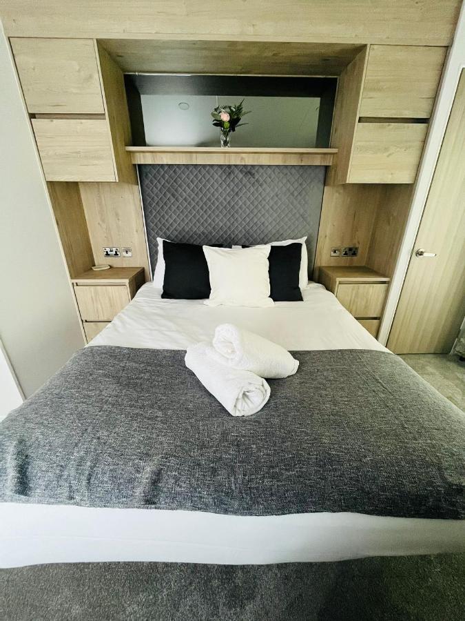 Fir Tree Lodge With Hot Tub 요크 외부 사진