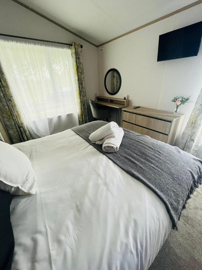 Fir Tree Lodge With Hot Tub 요크 외부 사진